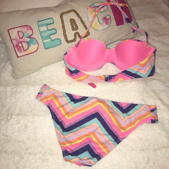 Victoria’s Secret bikini!! - Picture 3 of 6